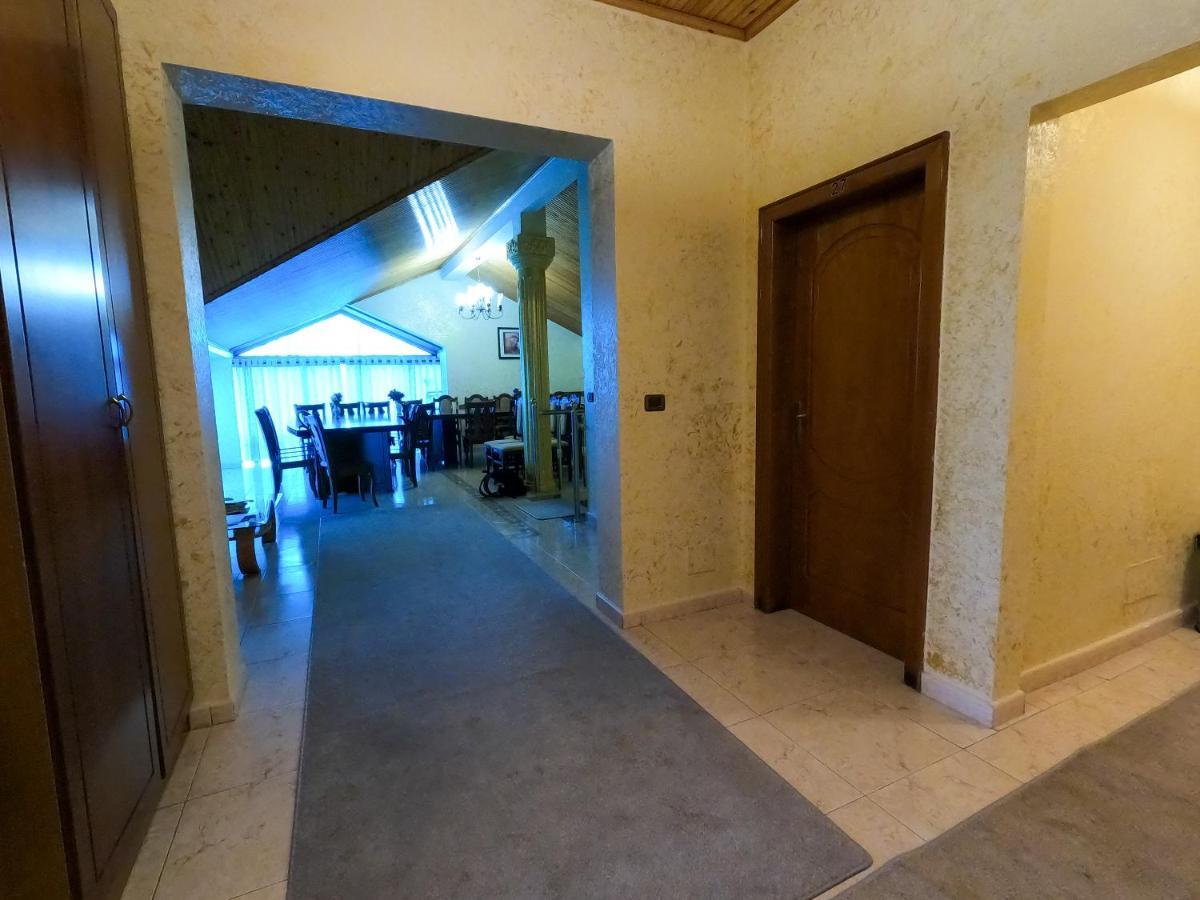 Hotel Hasmegaj Mahall' e Kryethuit المظهر الخارجي الصورة