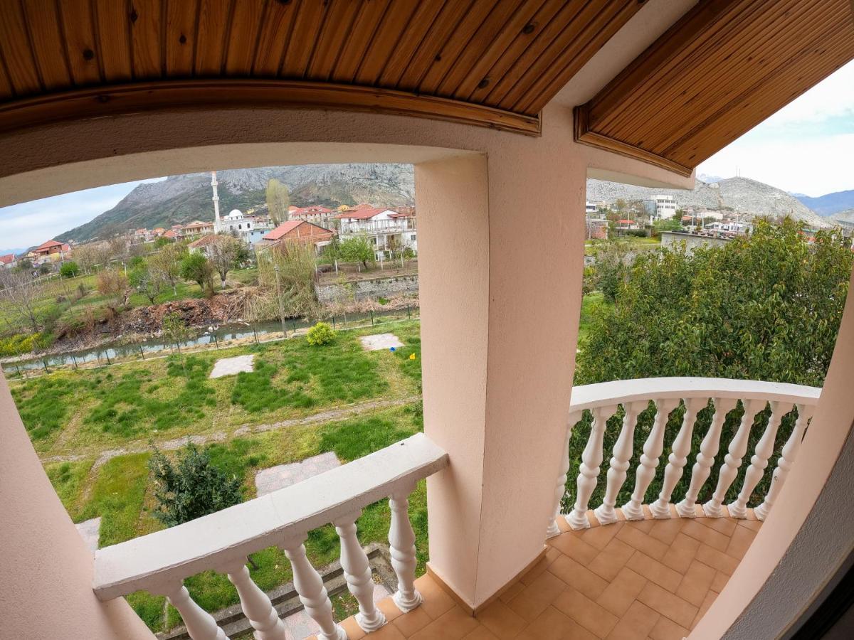 Hotel Hasmegaj Mahall' e Kryethuit المظهر الخارجي الصورة