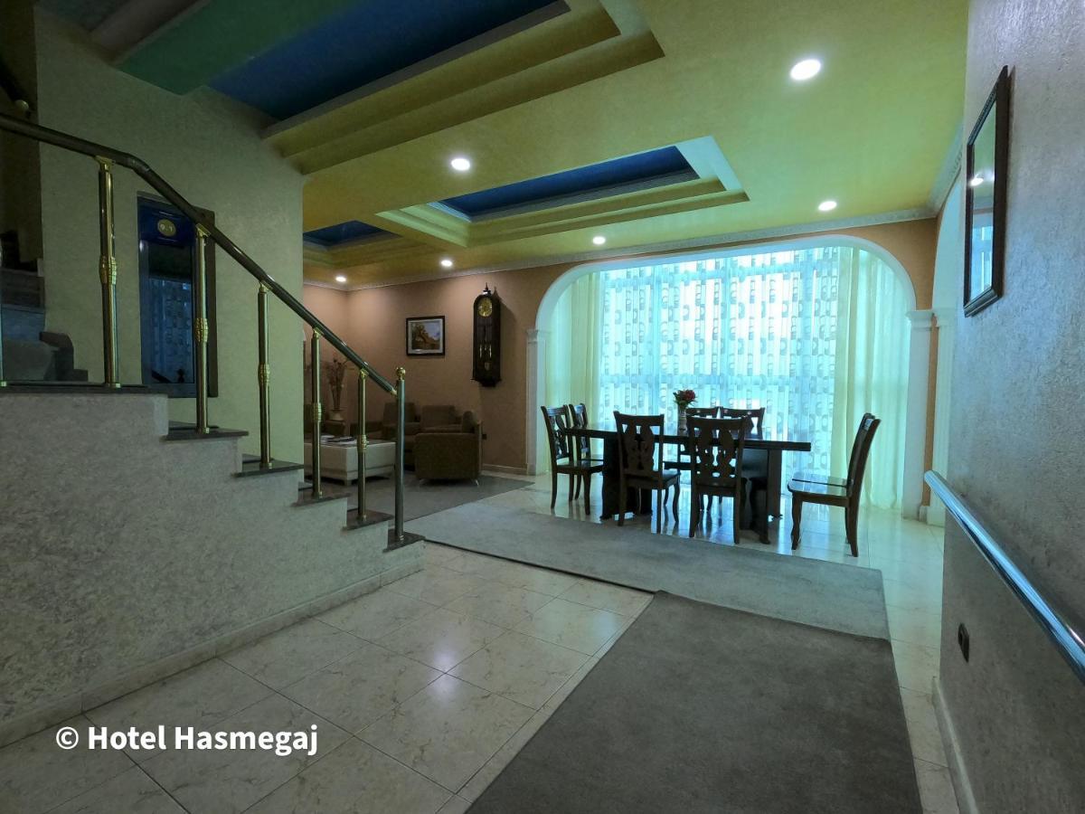Hotel Hasmegaj Mahall' e Kryethuit المظهر الخارجي الصورة