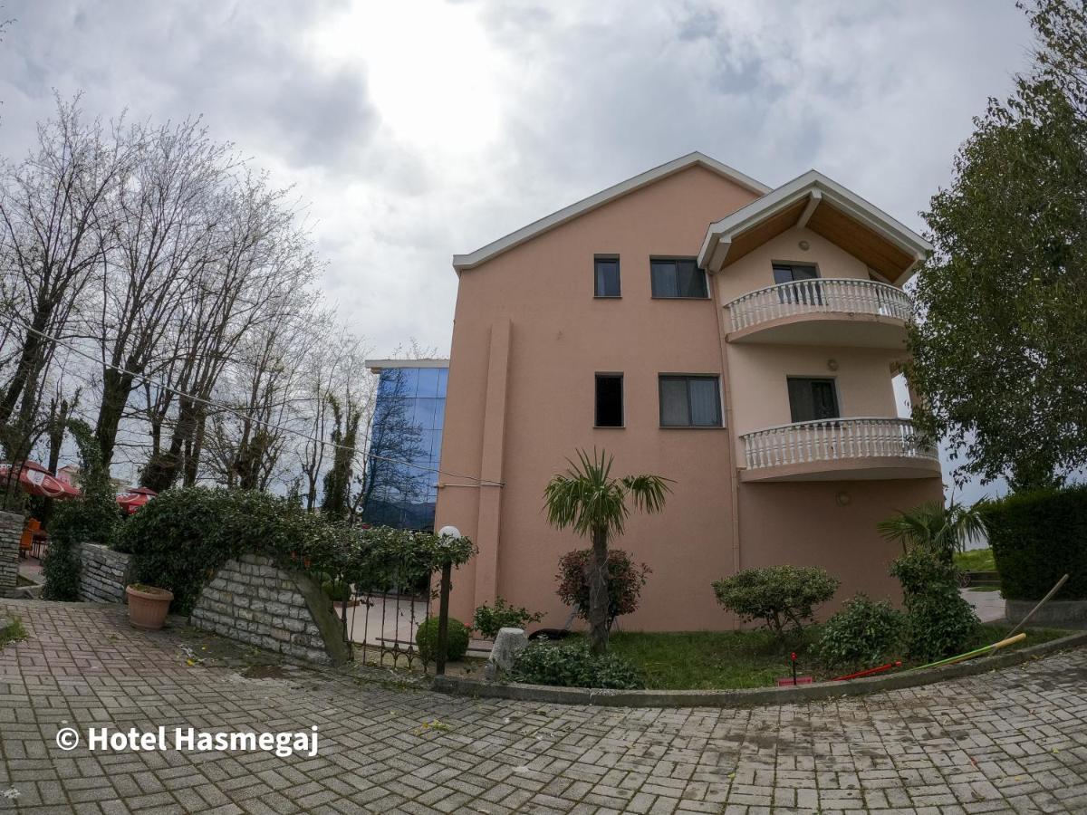 Hotel Hasmegaj Mahall' e Kryethuit المظهر الخارجي الصورة