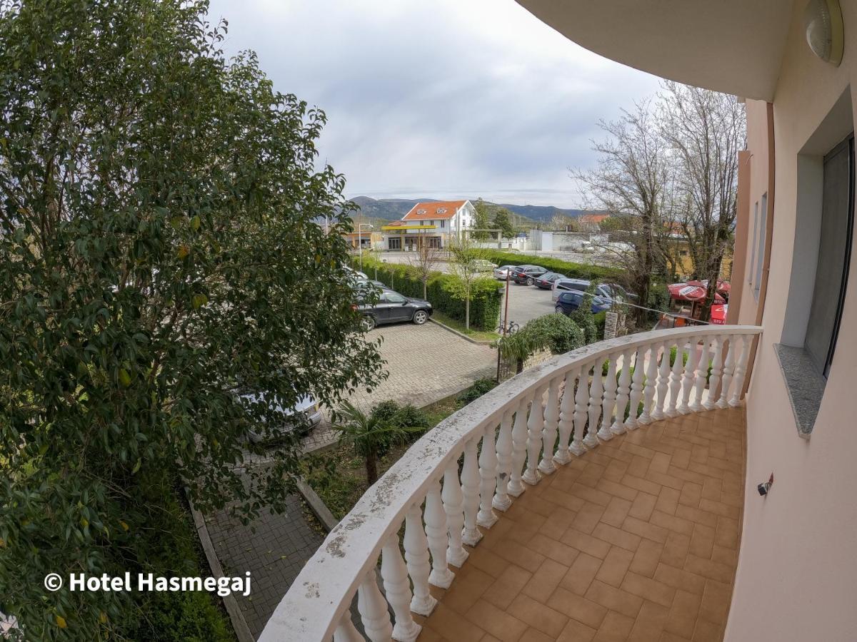 Hotel Hasmegaj Mahall' e Kryethuit المظهر الخارجي الصورة